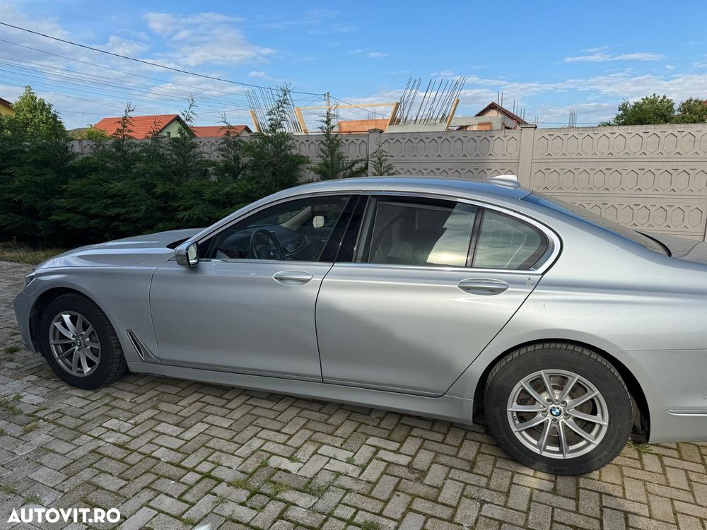 BMW Seria 7 730d xDrive - 17
