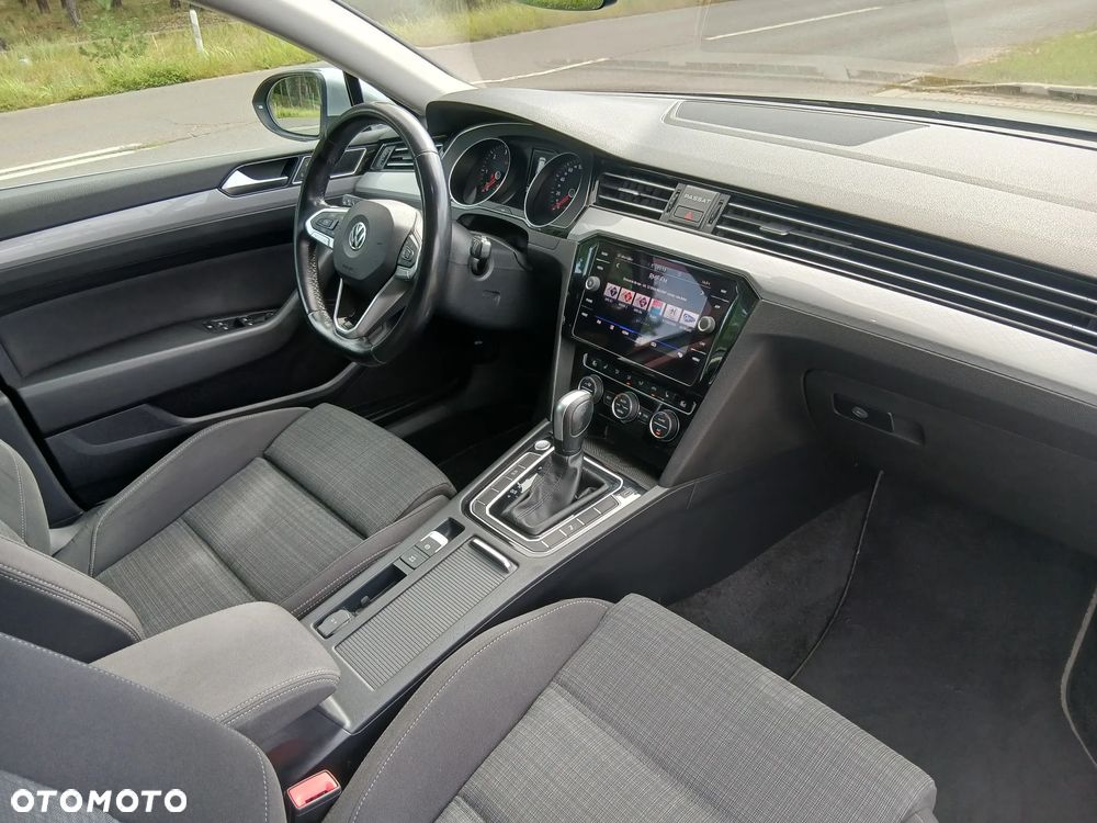 Volkswagen Passat 2.0 TDI SCR DSG Elegance - 14