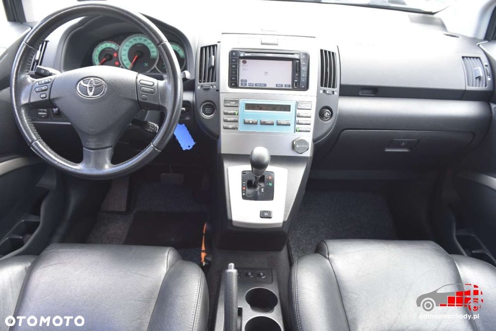 Toyota Verso - 24