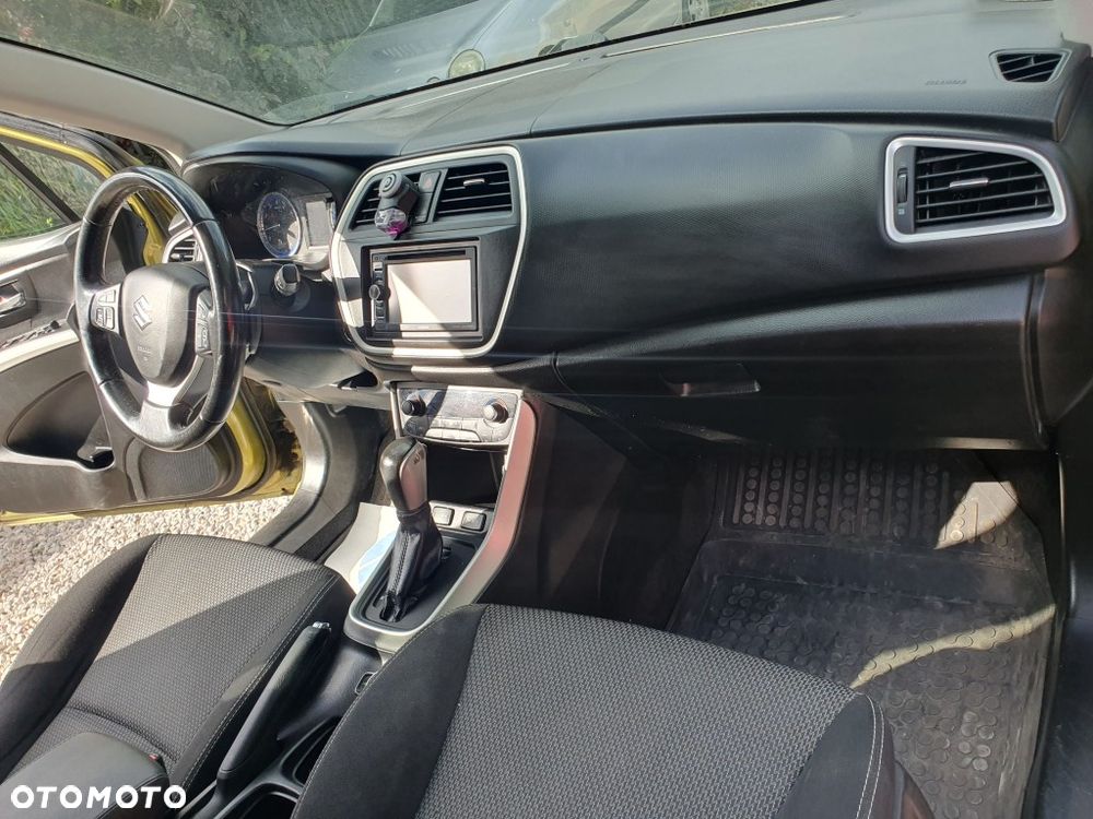 Suzuki SX4 S-Cross 1.6 Premium 4WD CVT - 11