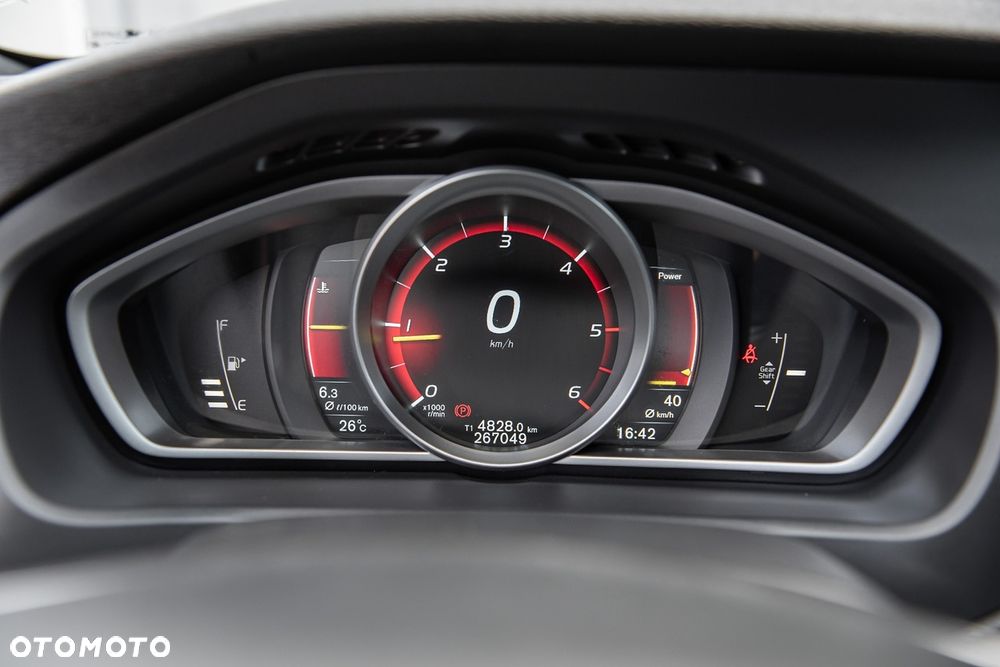 Volvo V40 D2 RDesign - 19