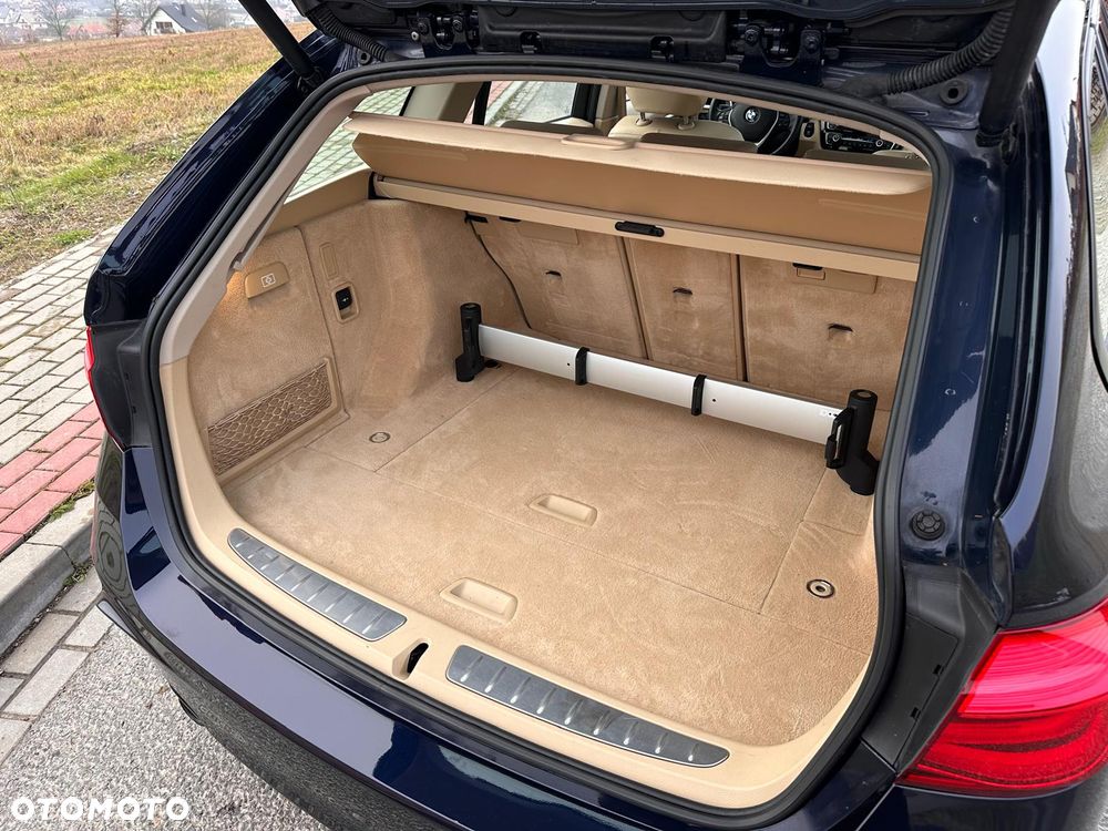 BMW Seria 3 318d Sport Line - 21