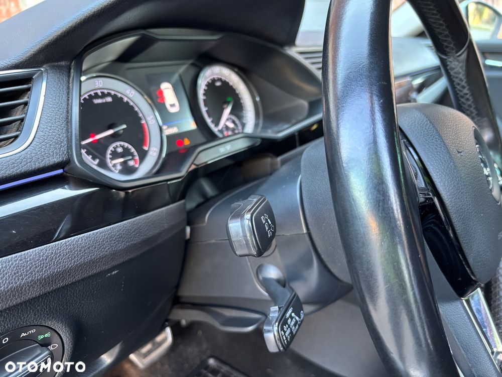 Skoda Superb 2.0 TDI SCR L&K DSG - 24