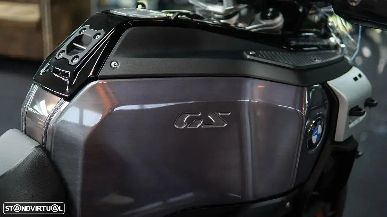 BMW R 1300 GS Adventure TRIPLE BLACK REBAIXADA - 17