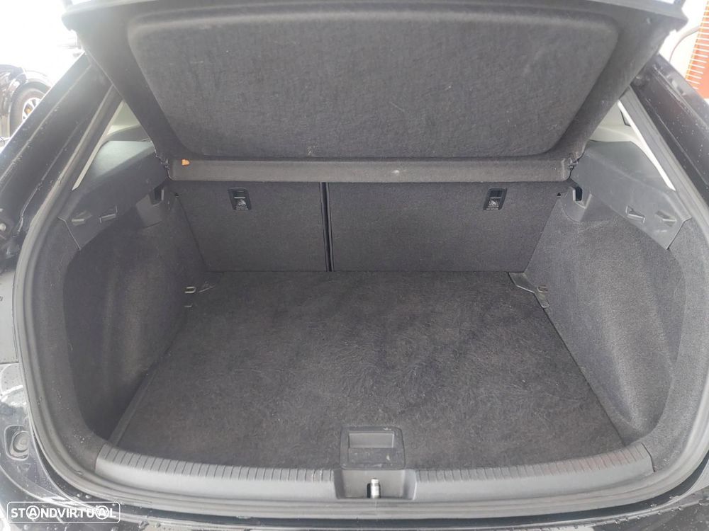 VW Taigo 1.0 TSI Urban Style - 37