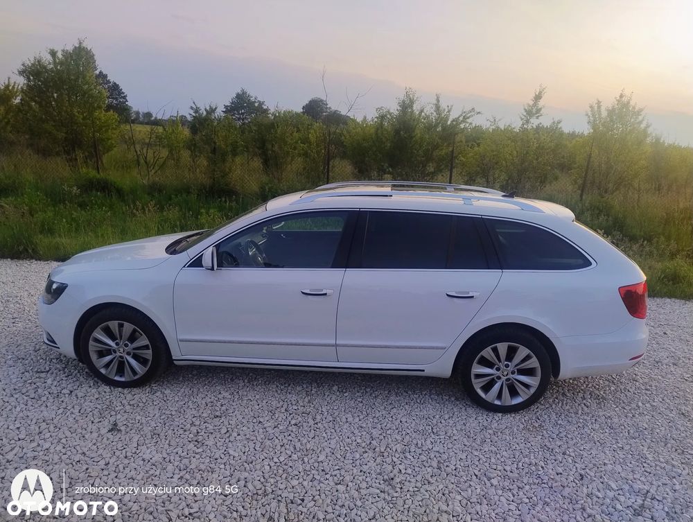 Skoda Superb 2.0 TDI Green tec DSG Exclusive - 5