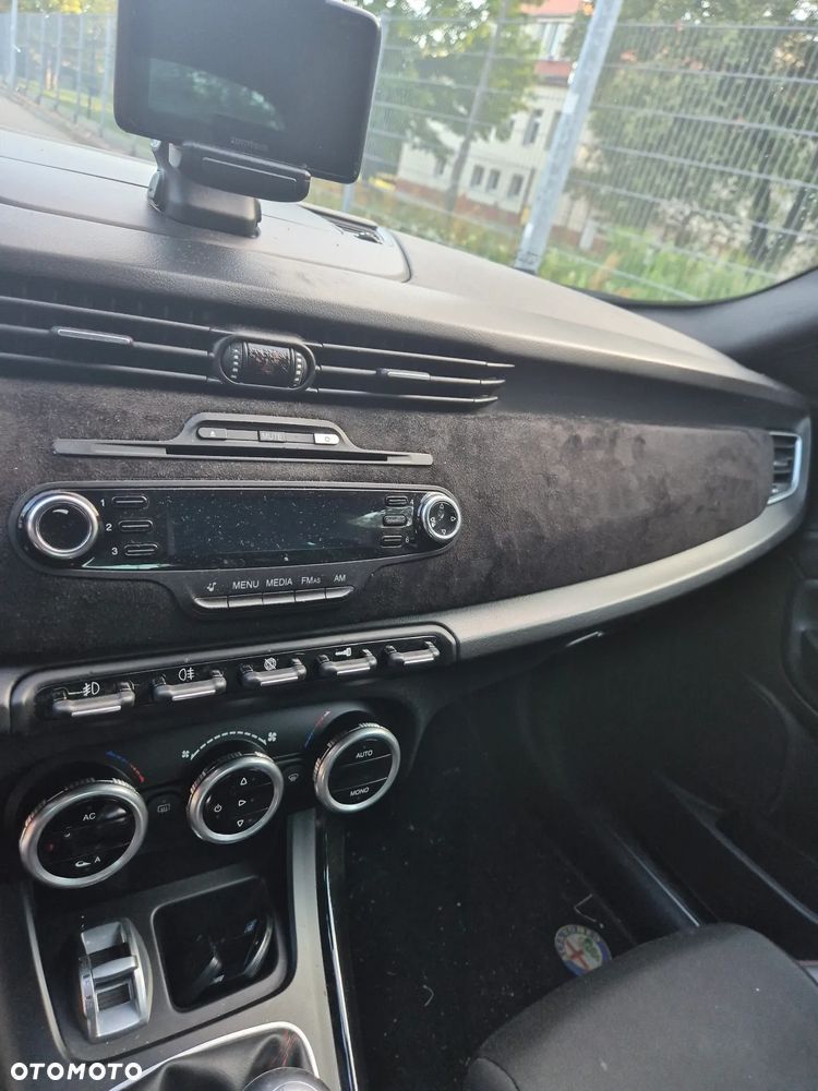 Alfa Romeo Giulietta - 16