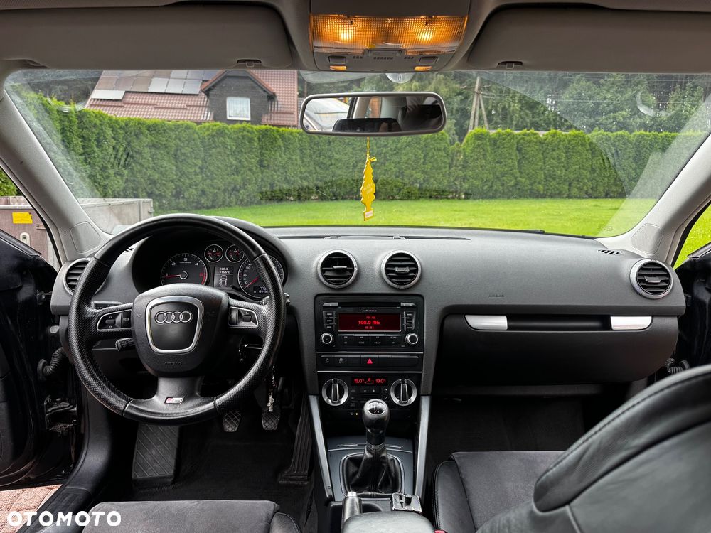 Audi A3 Sportback 1.6 TDI DPF Ambiente - 13