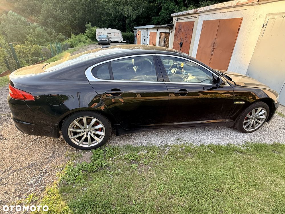 Jaguar XF - 3