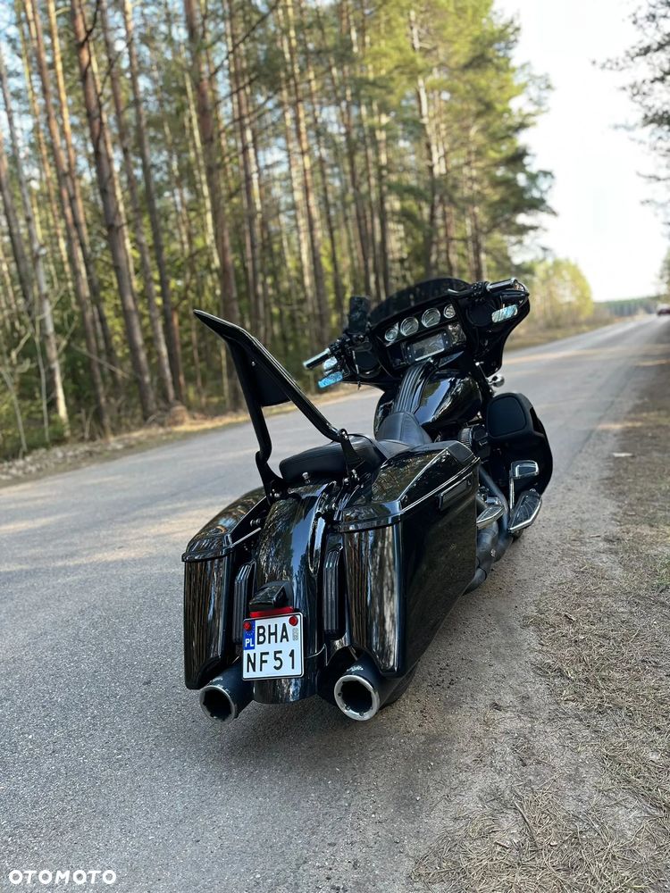 Harley-Davidson CVO Street Glide - 7