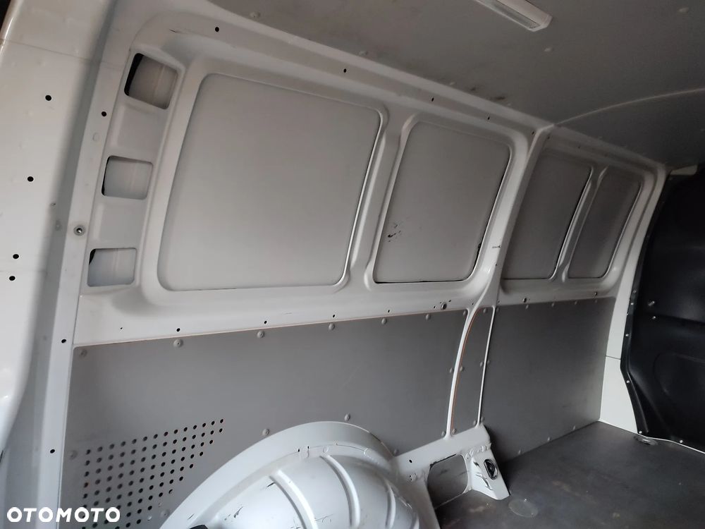 Volkswagen transporter - 27