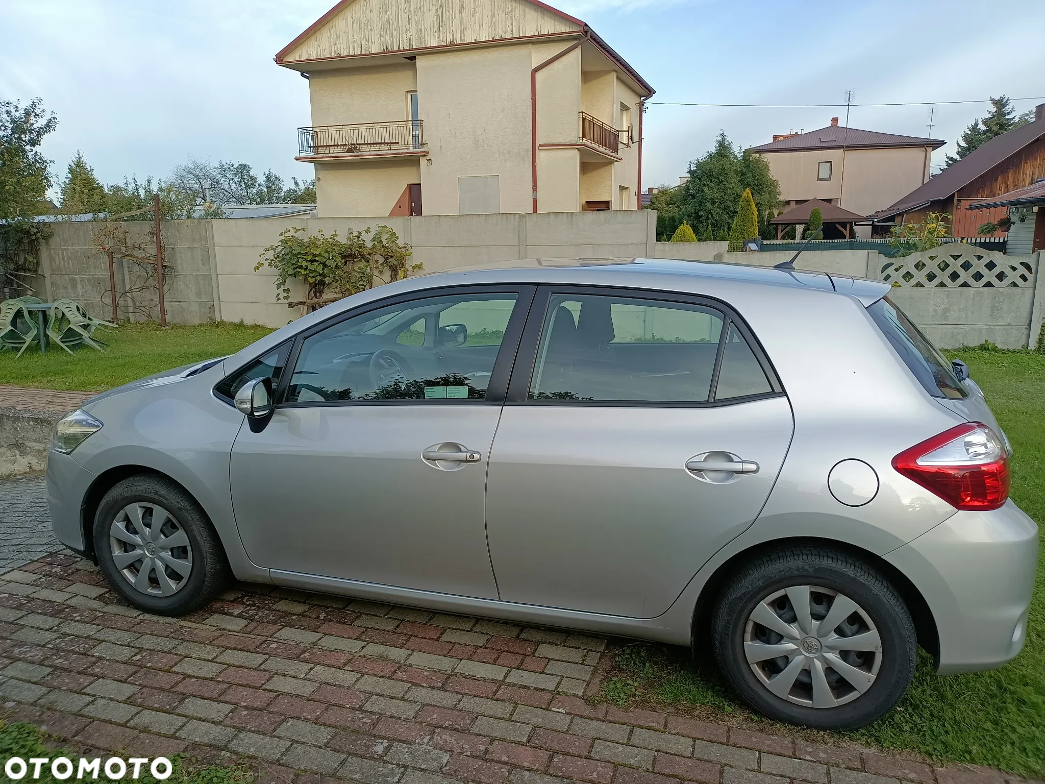 Toyota Auris 1.33 VVT-i Active - 4