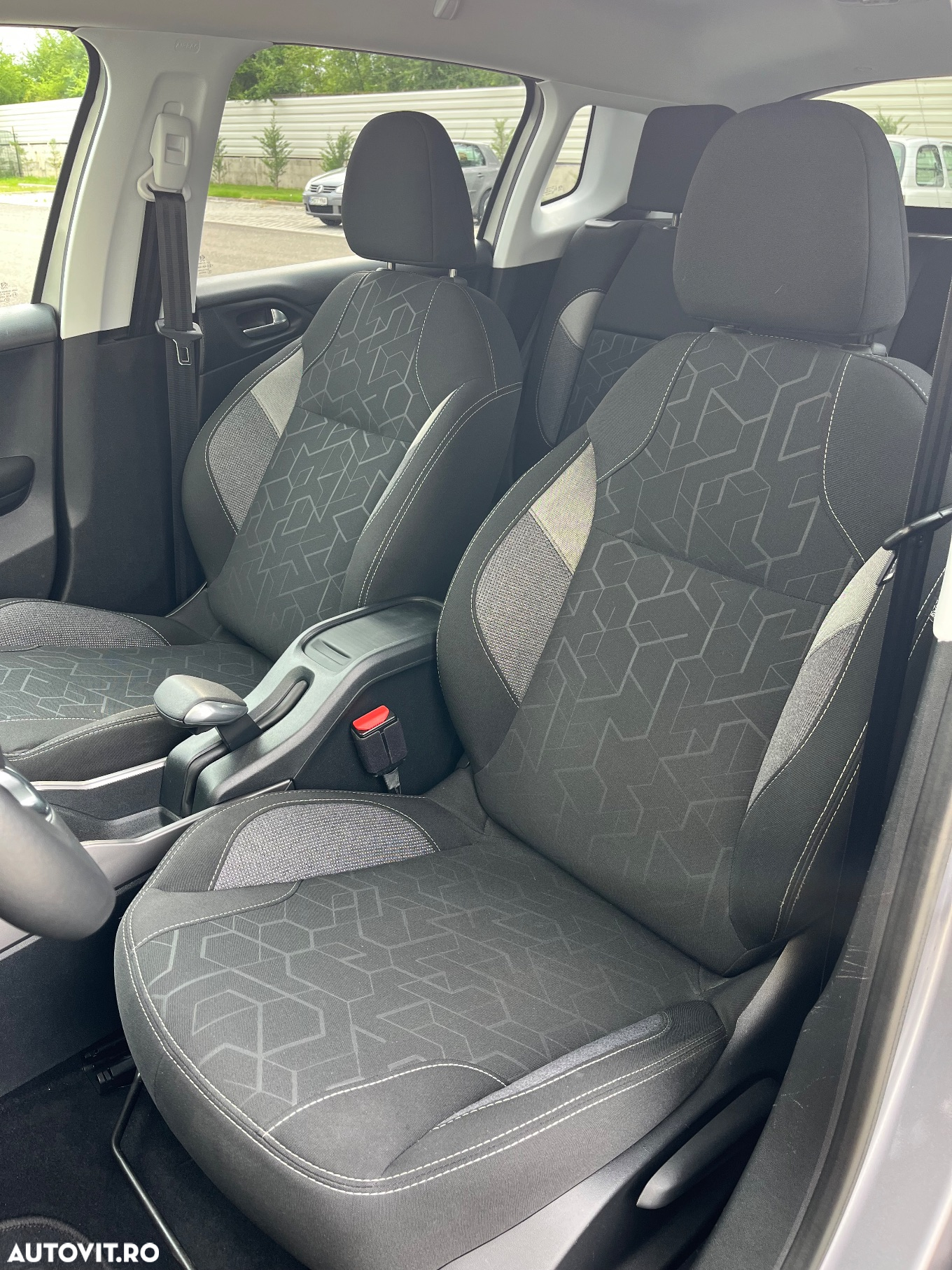 Peugeot 2008 - 7