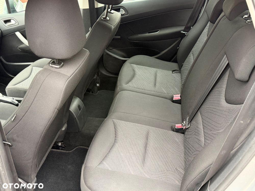 Peugeot 308 1.6 HDi Presence - 11