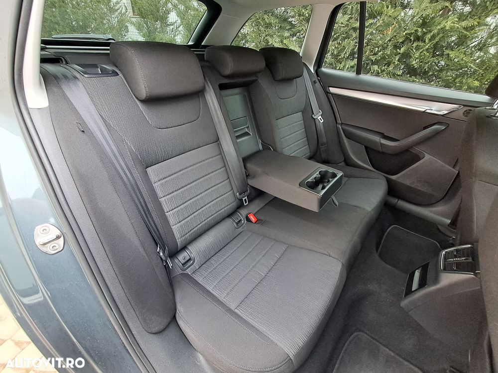 Skoda Octavia 2.0 TDI (Green tec) Style - 11
