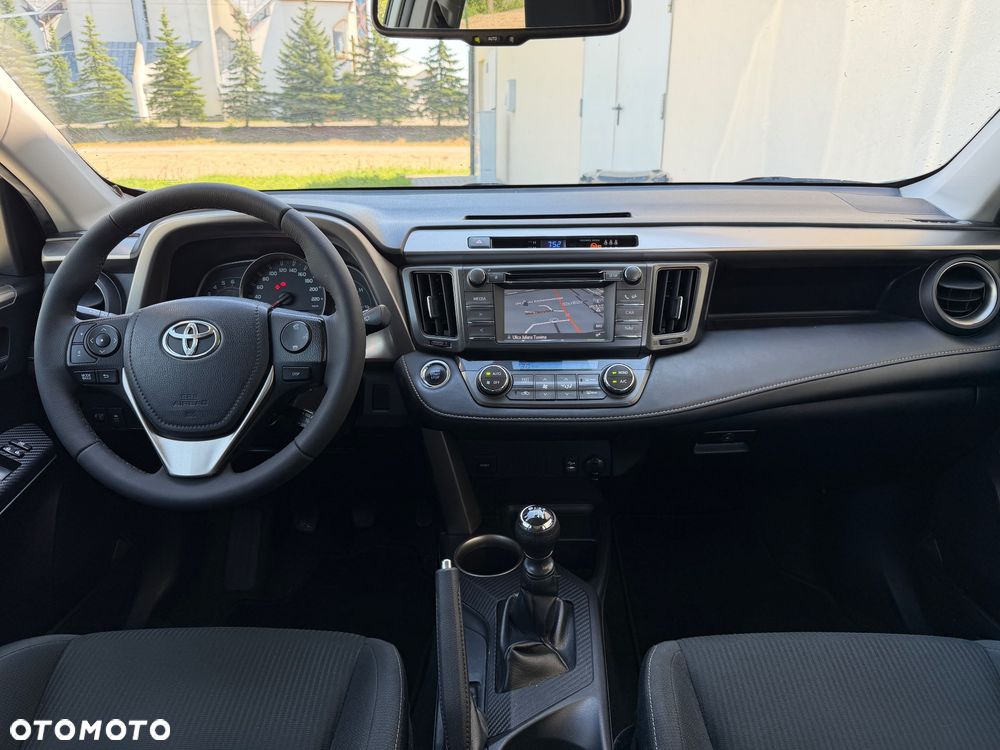 Toyota RAV4 - 10