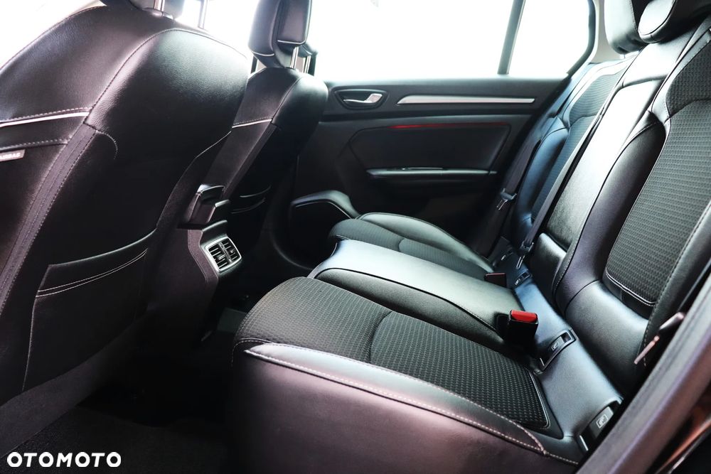 Renault Megane ENERGY dCi 130 BOSE EDITION - 21