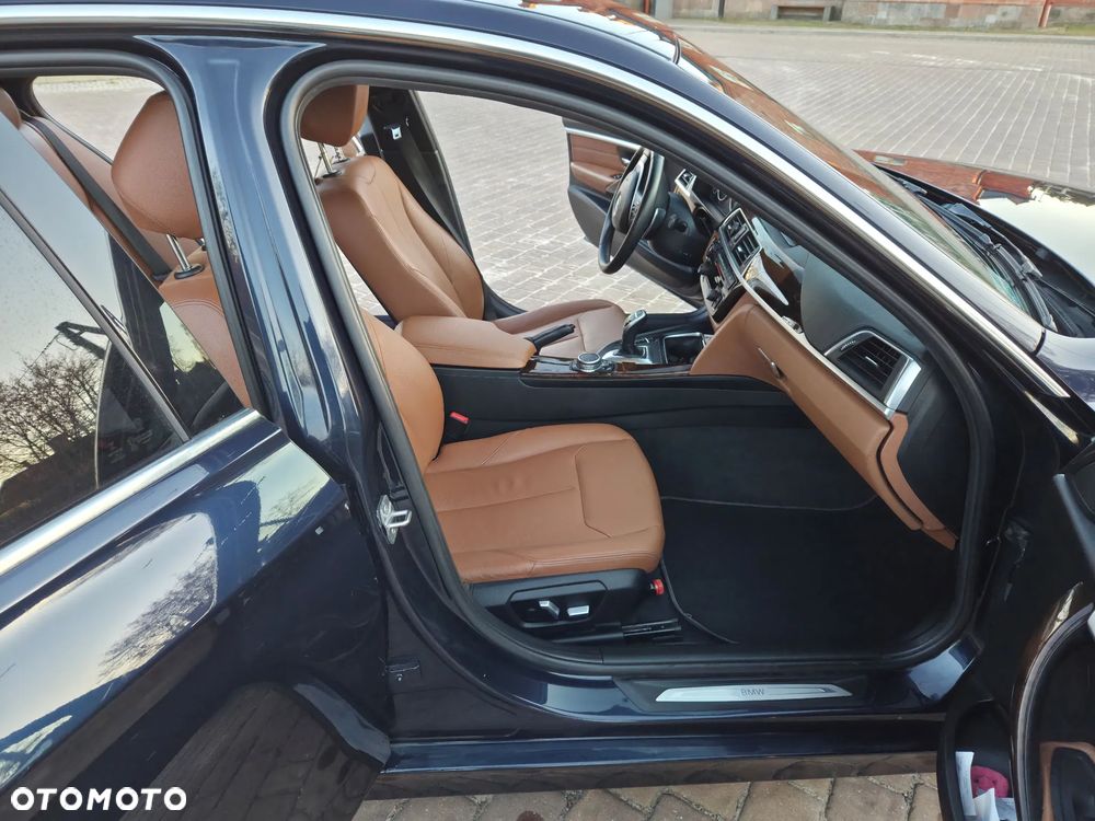 BMW Seria 3 328i Luxury Line - 2
