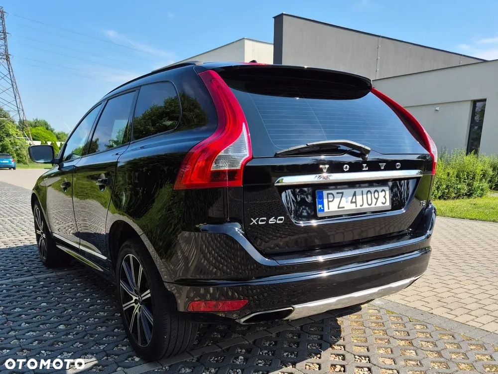 Volvo XC 60 T5 Drive-E Momentum - 1
