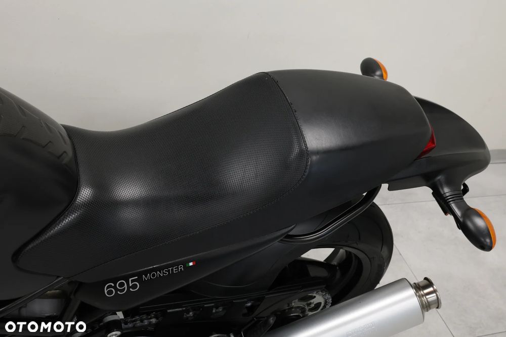 Ducati Monster - 15