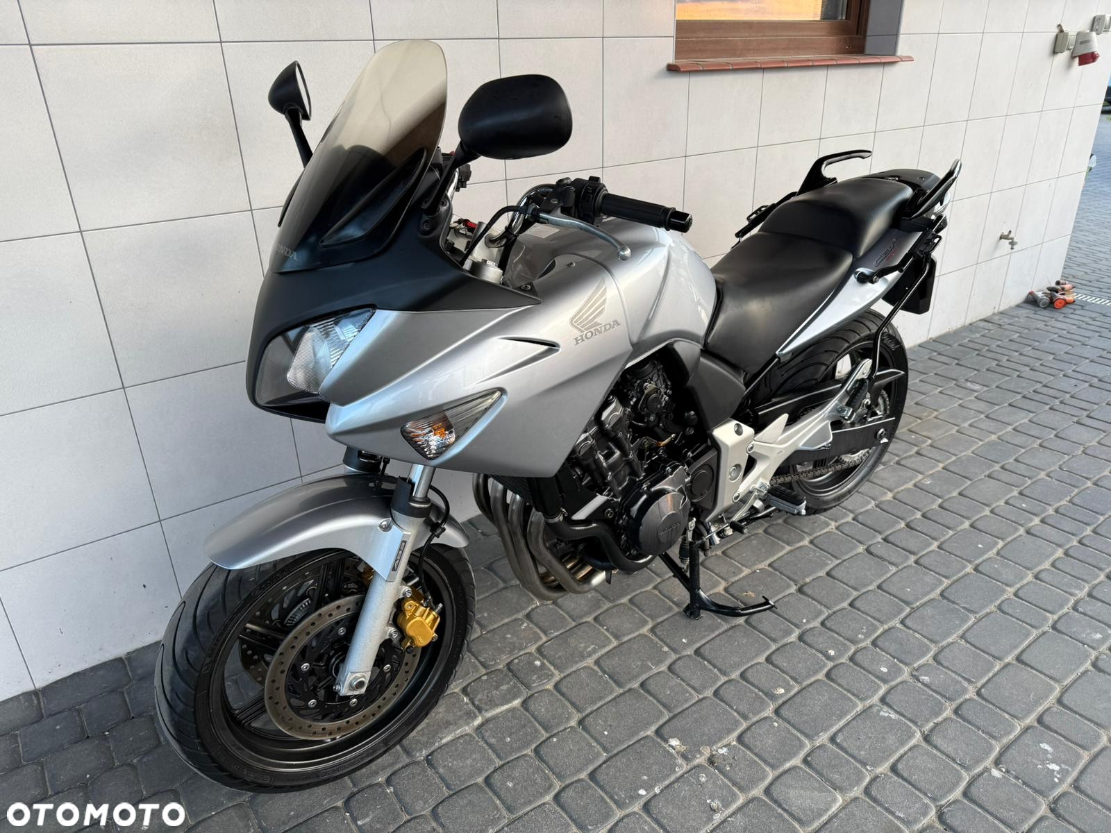 Honda CBF - 8