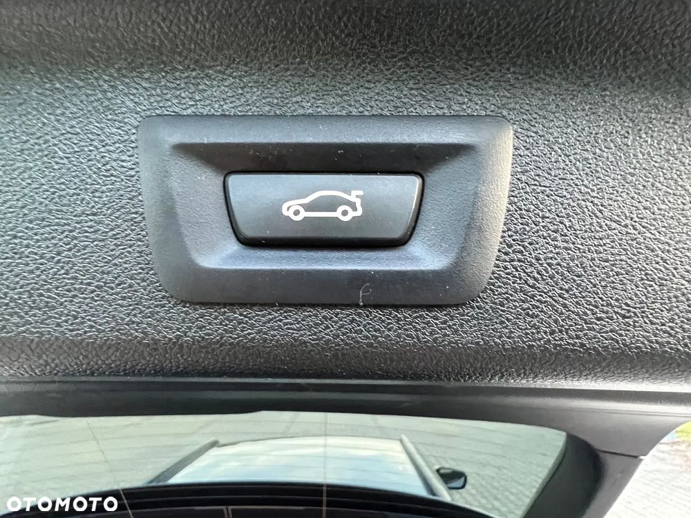 BMW Seria 5 530e iPerformance xDrive M Sport sport - 17