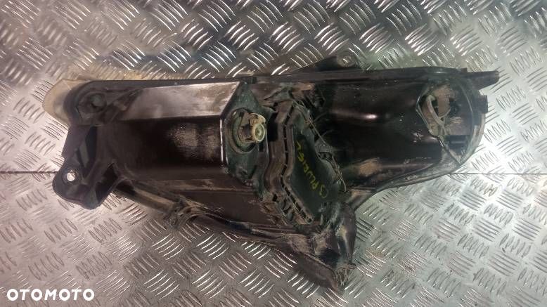 LAMPA PRAWA PRZEDNIA CITROEN C3 Pluriel - 2