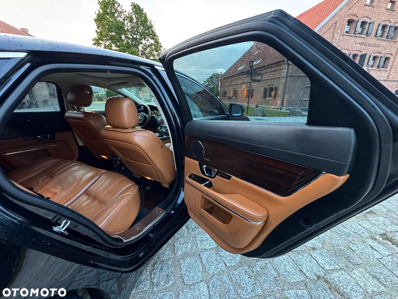 Jaguar XJ 3.0 T AWD LWB Portfolio - 31