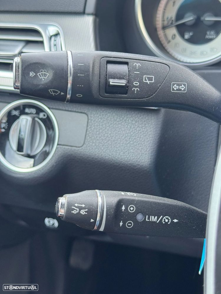 Mercedes-Benz E 300 Bluetec Hybrid Avantgarde - 34