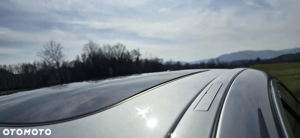 BMW Seria 5 528i Luxury Line - 12