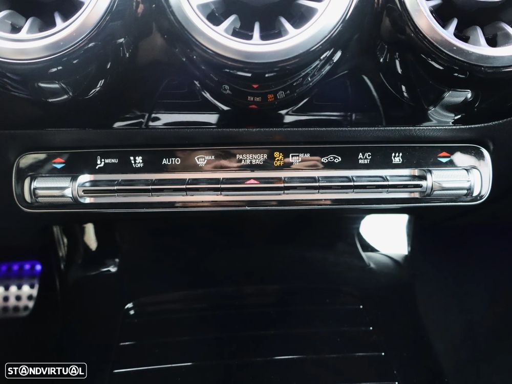 Mercedes-Benz A 250 e AMG Line - 36