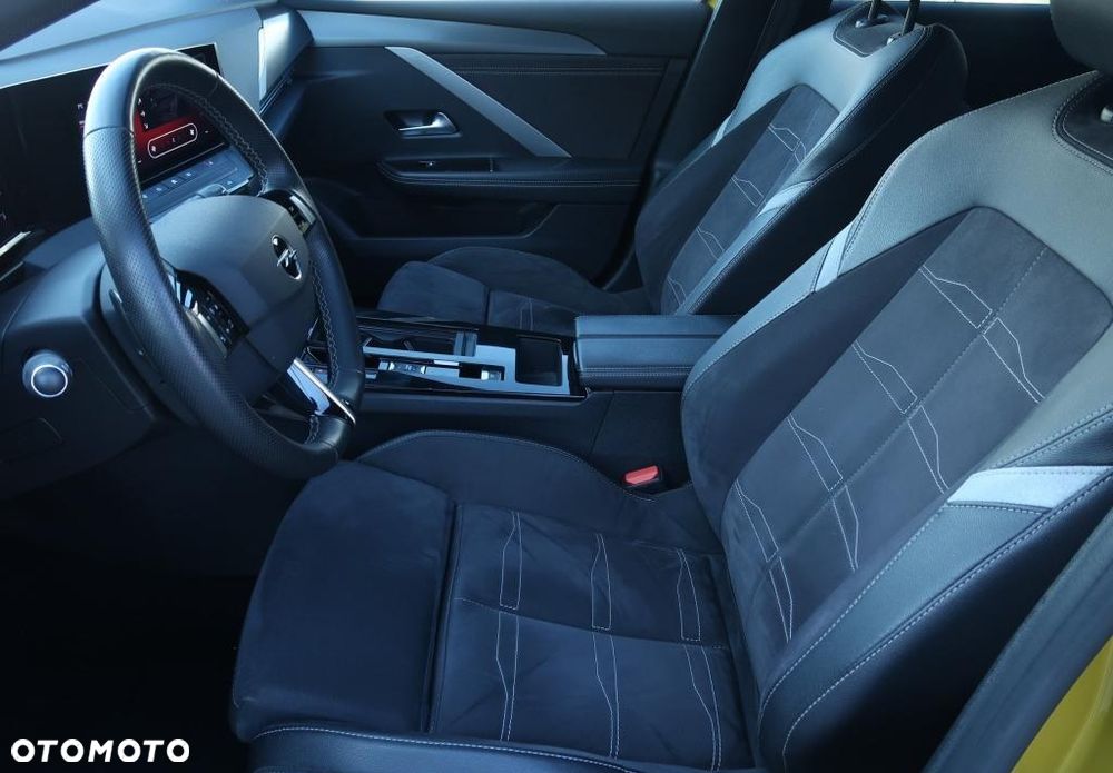 Opel Astra 1.2 T GS S&S - 9