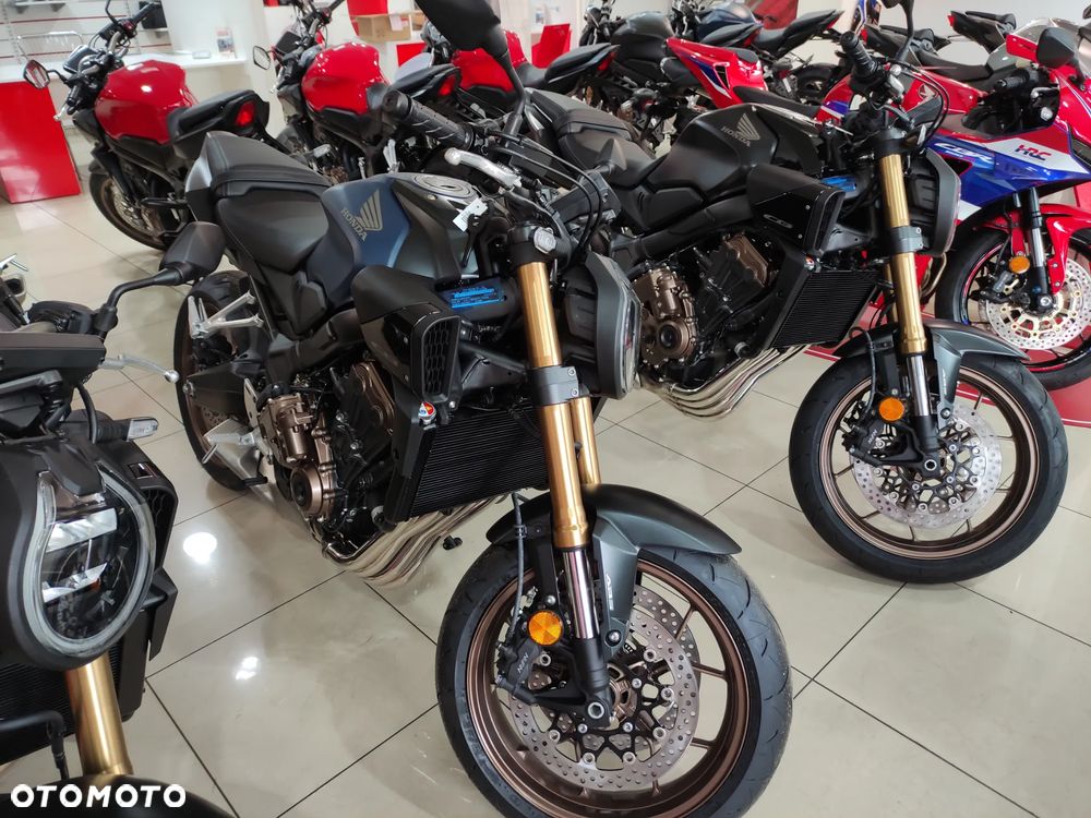 Honda CB - 3