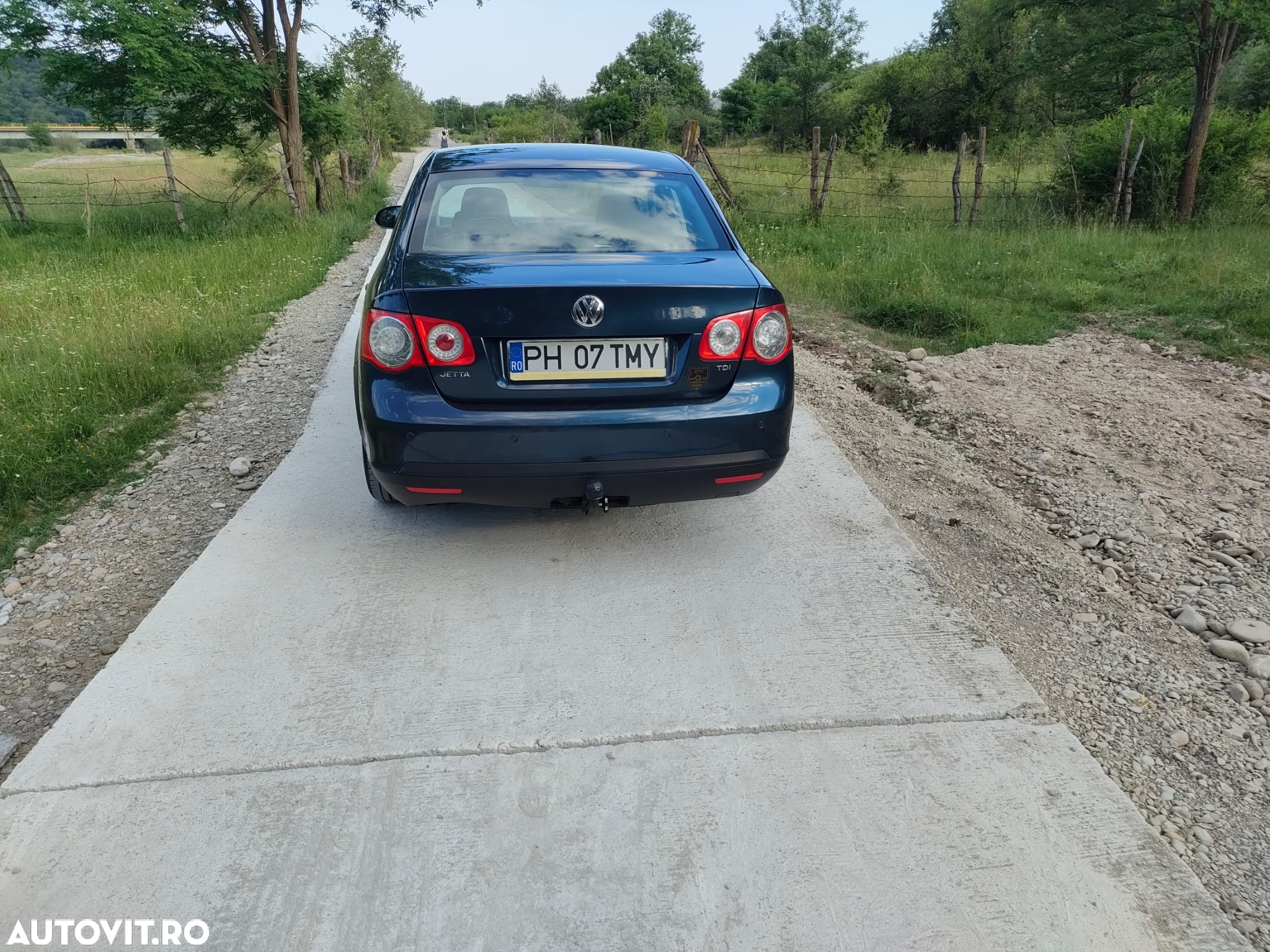 Volkswagen Jetta 1.9 TDI Comfortline - 12