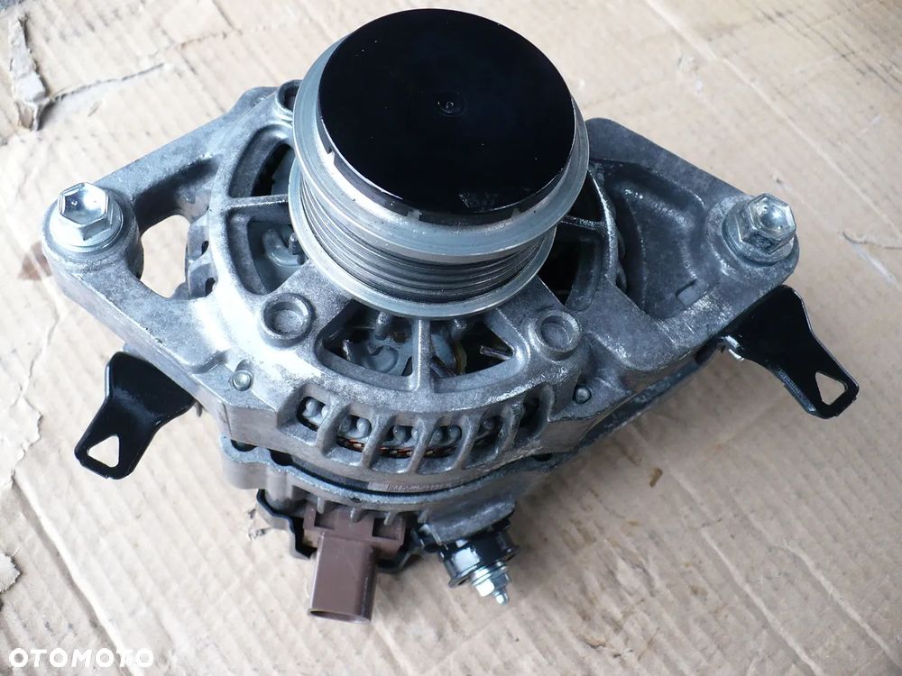AYGO II 108 C1 II 15- ALTERNATOR 27060-0Q180 DENSO 14TYS. PRZEBI. ORYGI. - 2