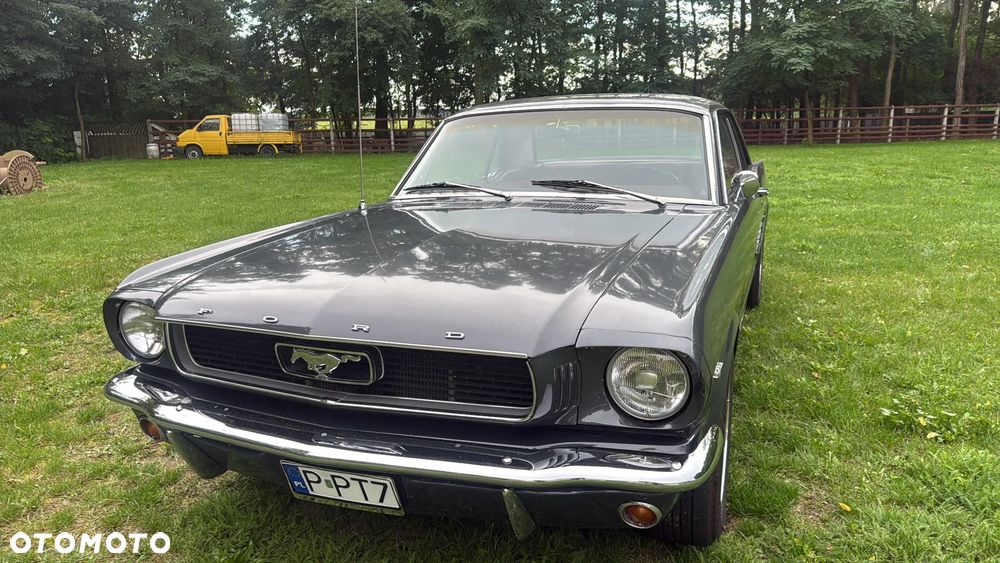 Ford Mustang - 16