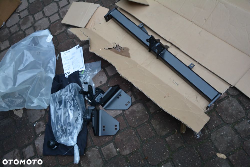 BMW  1/2/3/4 X1   -  hak Brink wypinany na klucz - 2