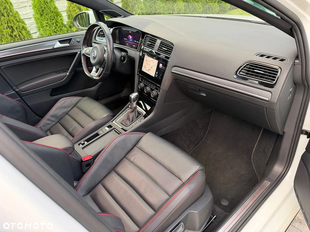 Volkswagen Golf GTI (BlueMotion Technology) DSG Performance - 31