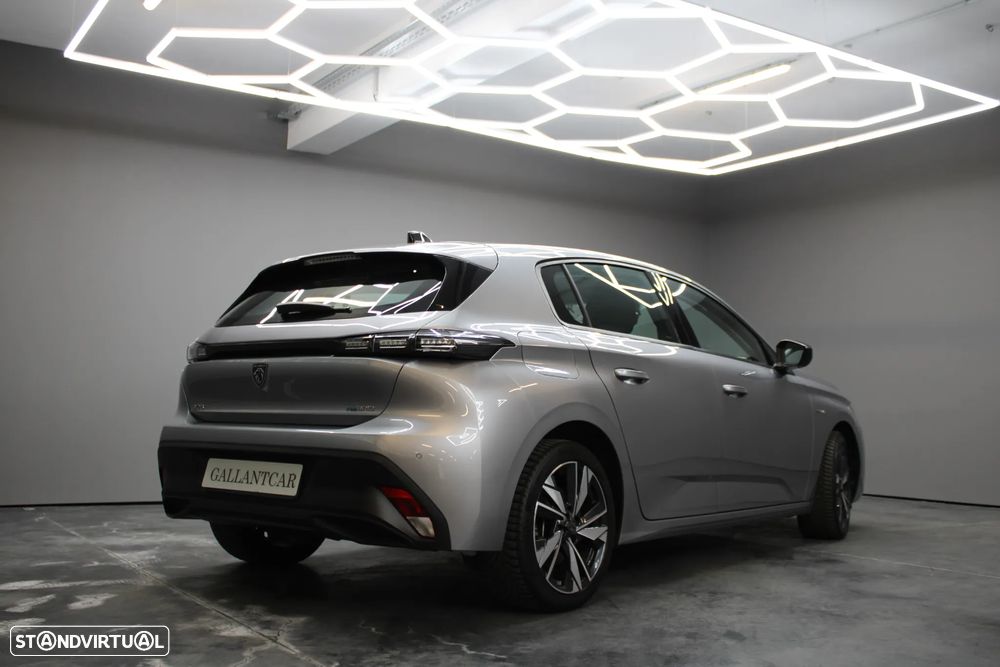 Peugeot 308 180 e-EAT8 GT - 18