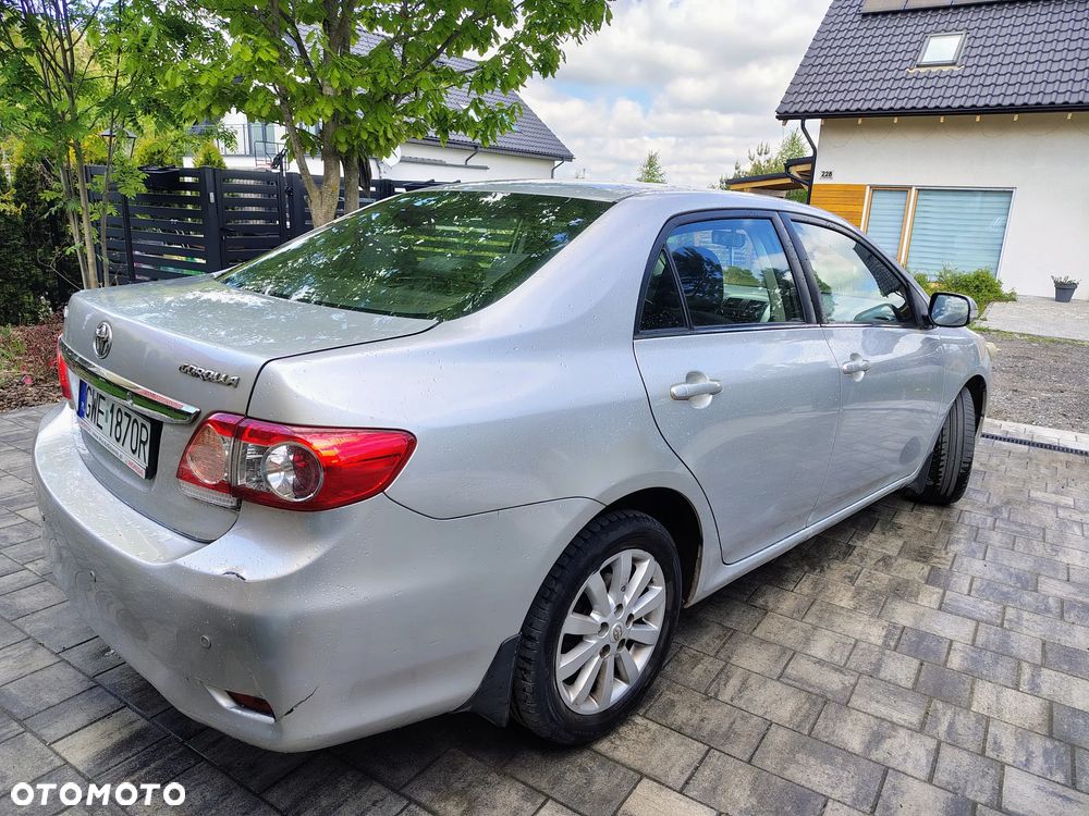 Toyota Corolla - 2