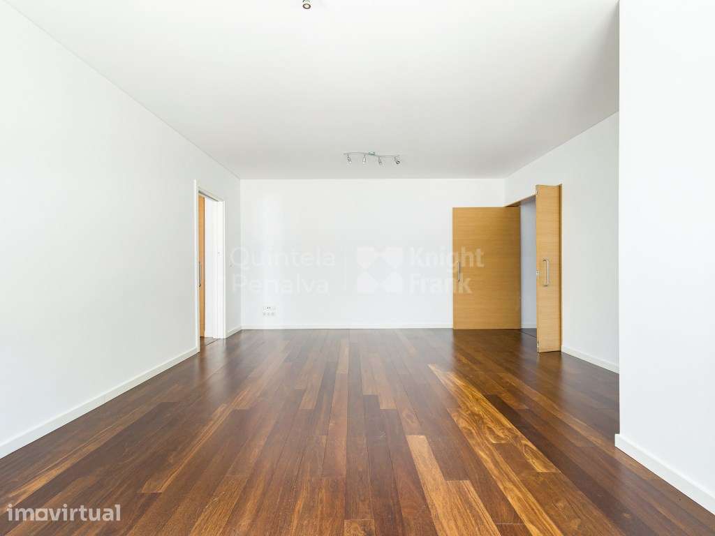 Apartamento T1 sem móveis para arrendamento no Campo Grande - Grande imagem: 4/22