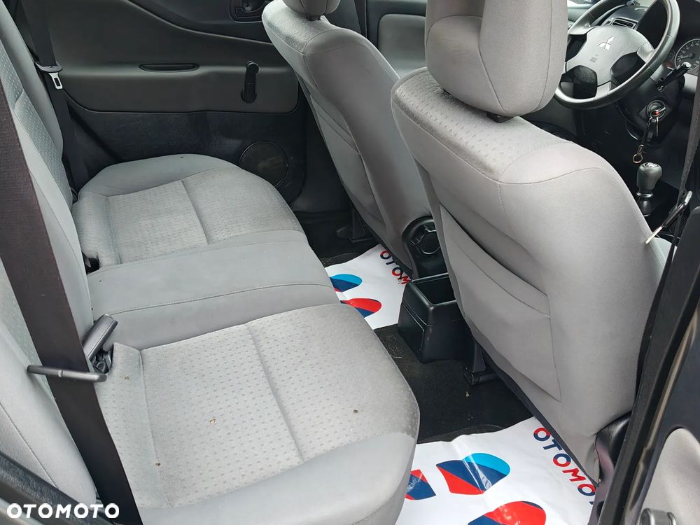 Mitsubishi Space Star 1.6 Intense - 8