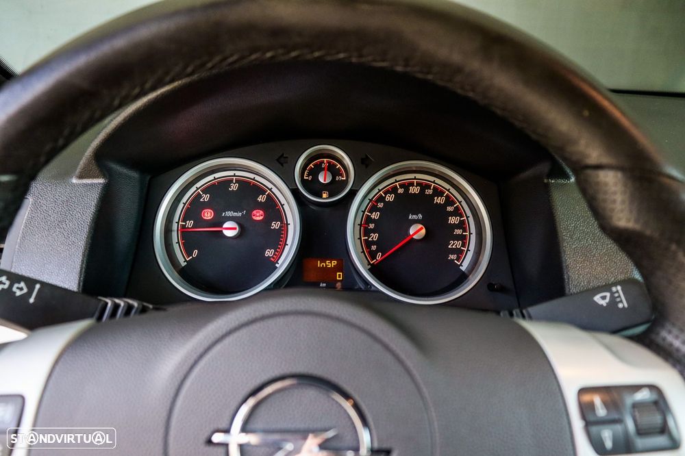 Opel Astra GTC 1.9 CDTI - 14