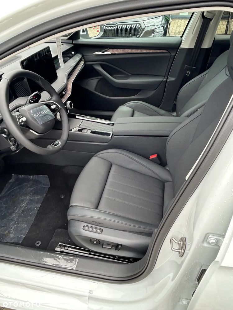 Skoda Superb 2.0 TSI L&K DSG - 11