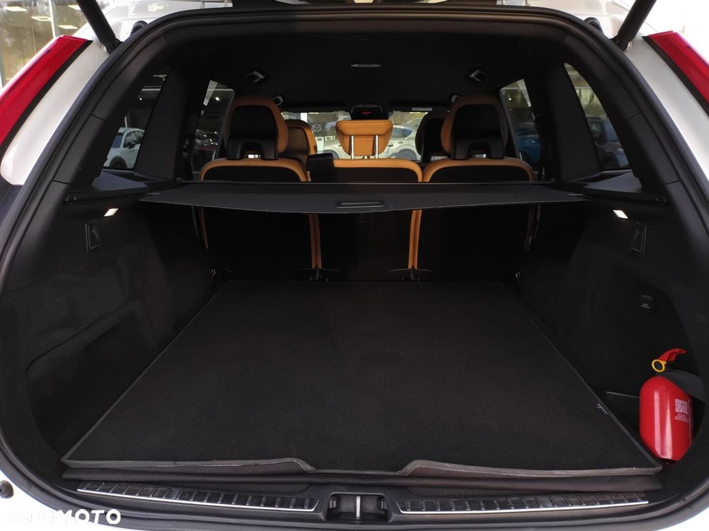 Volvo XC 90 D5 AWD Momentum - 31