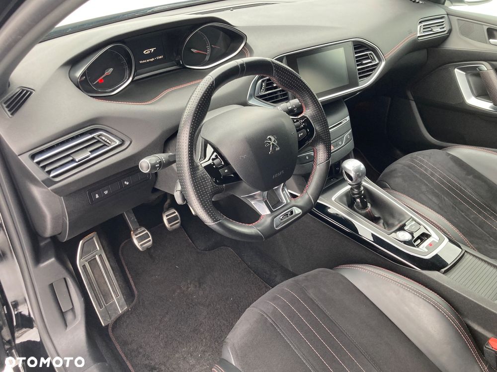 Peugeot 308 1.6 e-THP GT S&S - 12