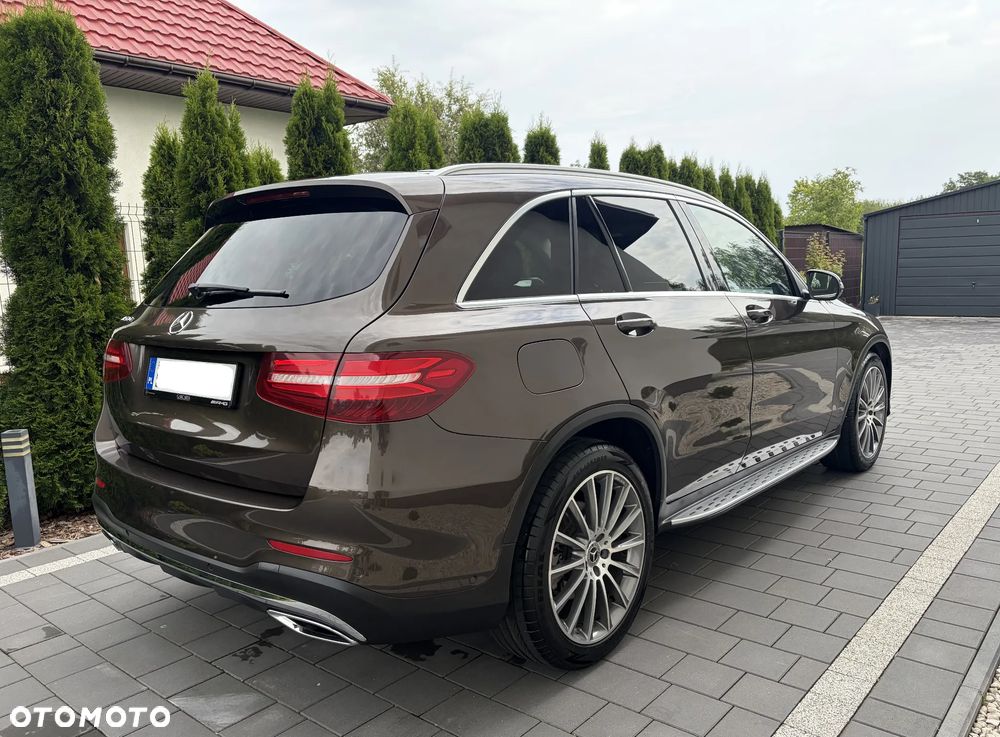 Mercedes-Benz GLC - 1