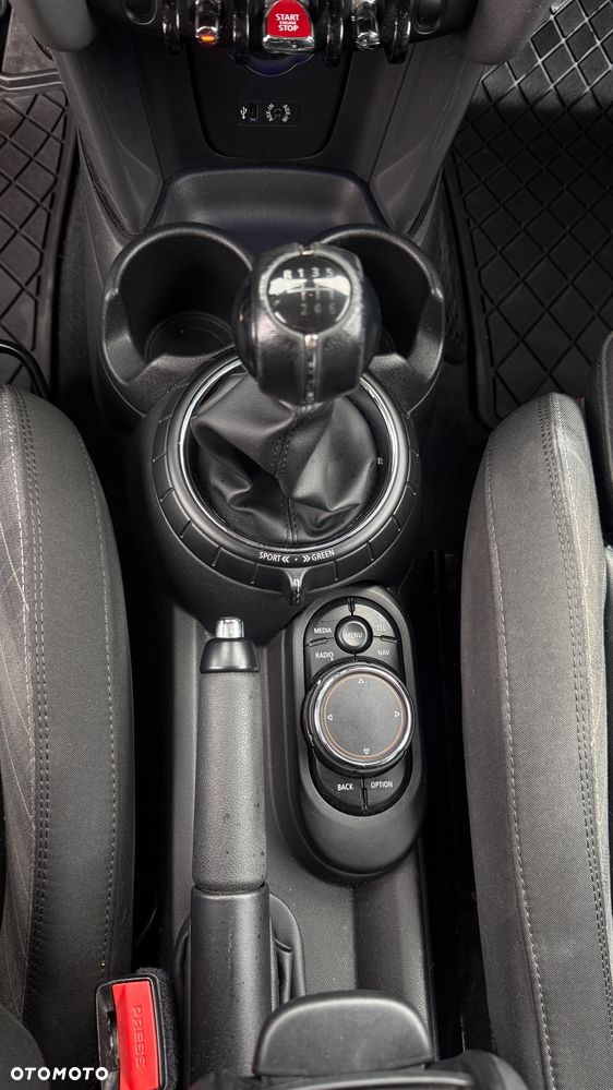 MINI Cooper Standard - 14