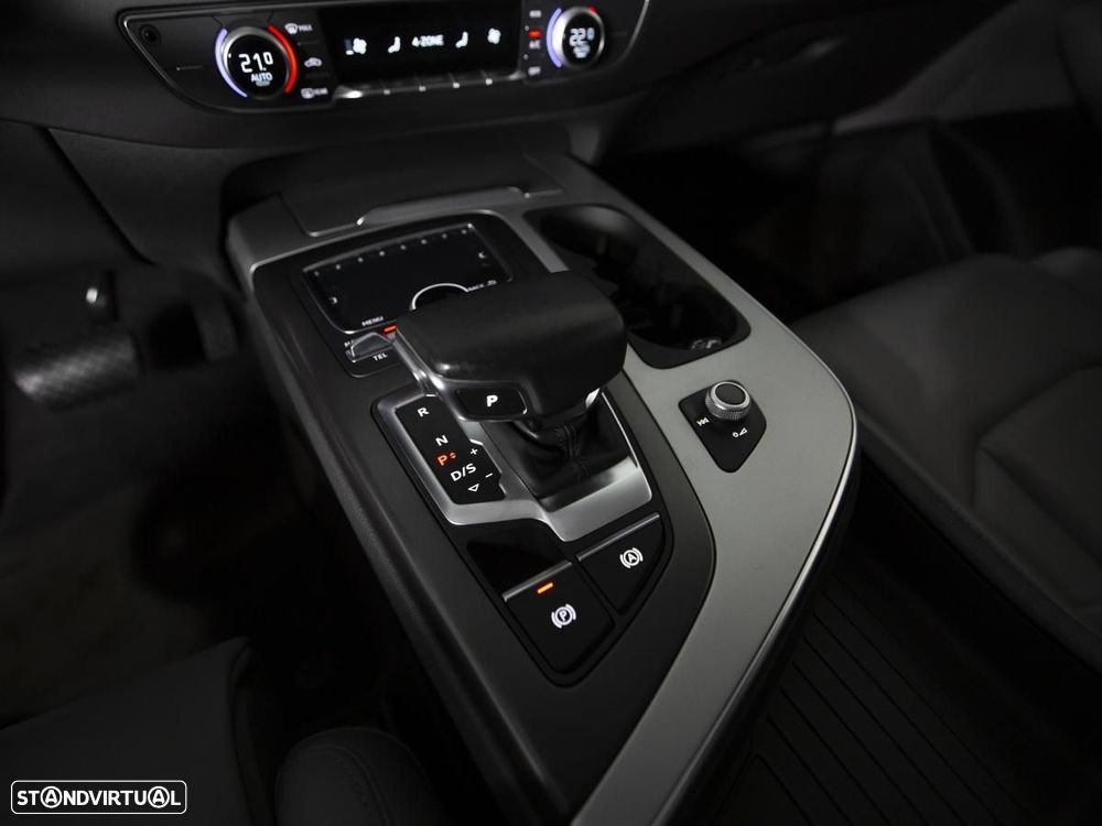 Audi Q7 3.0 TDI quattro S-line Tiptronic 7L - 36