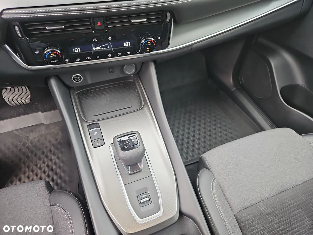 Nissan Qashqai 1.3 DIG-T MHEV N-Connecta Xtronic - 16